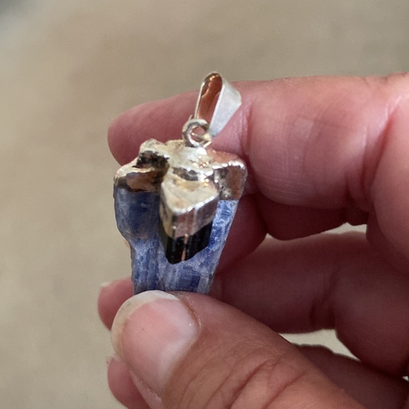 NWOT KYANITE PENDANT w/BLK TOURMALINE. 2.25” long. Approx .5” wide. AAA quality - Picture 15 of 16